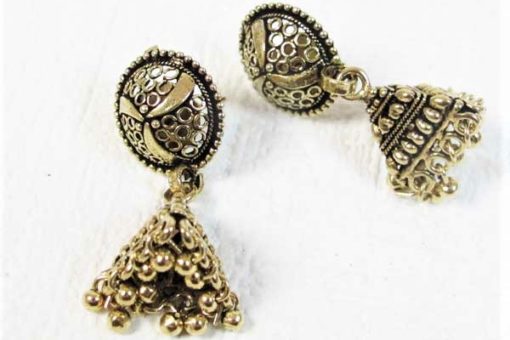 boucles d'oreilles dorées jhumka
